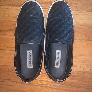 Steve Madden Ecentrcq black slip ons